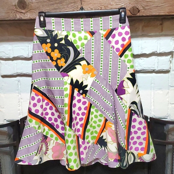 Etro Dresses & Skirts - Pretty Etro Milano flare skirt in great condition! Made in Italy! Side zipper.